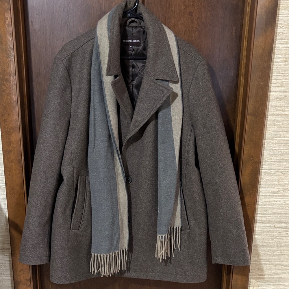 Michael Kors Gray Wool Pea Coat with Gray Scarf